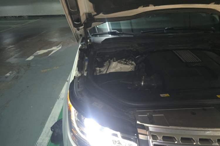 Used Land Rover Range  Engine Bay Right
