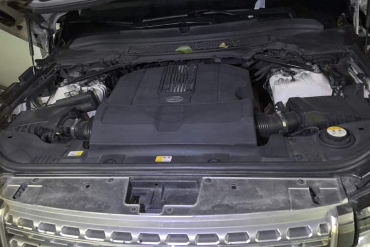 Used Land Rover Range  Engine Bay
