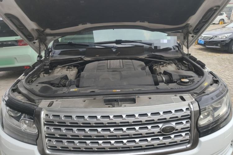Used Land Rover Range 2016 3.0 SC V6 Vogue Extended Version Engine Bay