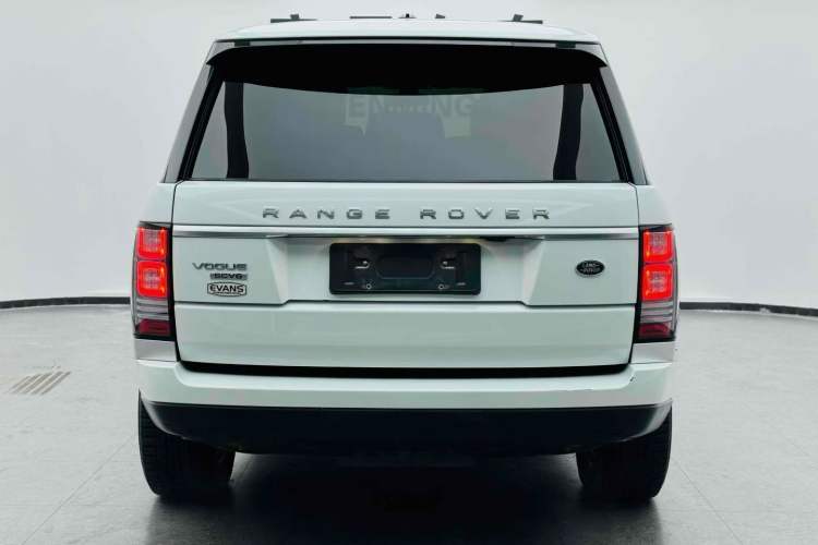 Used Land Rover Range 2016 3.0 SC V6 Vogue Extended Version Exterior 3