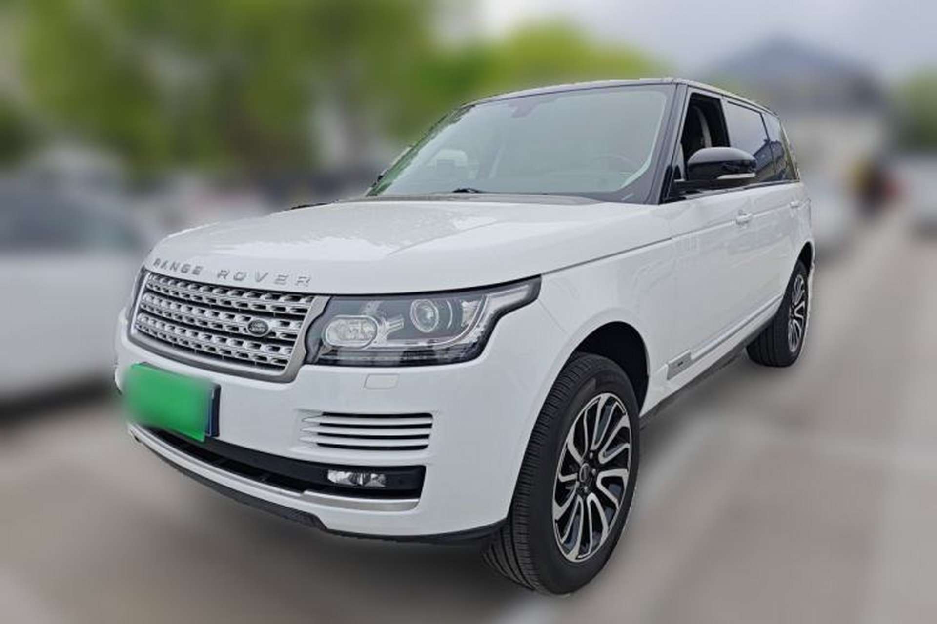 Used Land Rover Range 2016 3.0 SC V6 Vogue Extended Version Front Left 45 Deg
