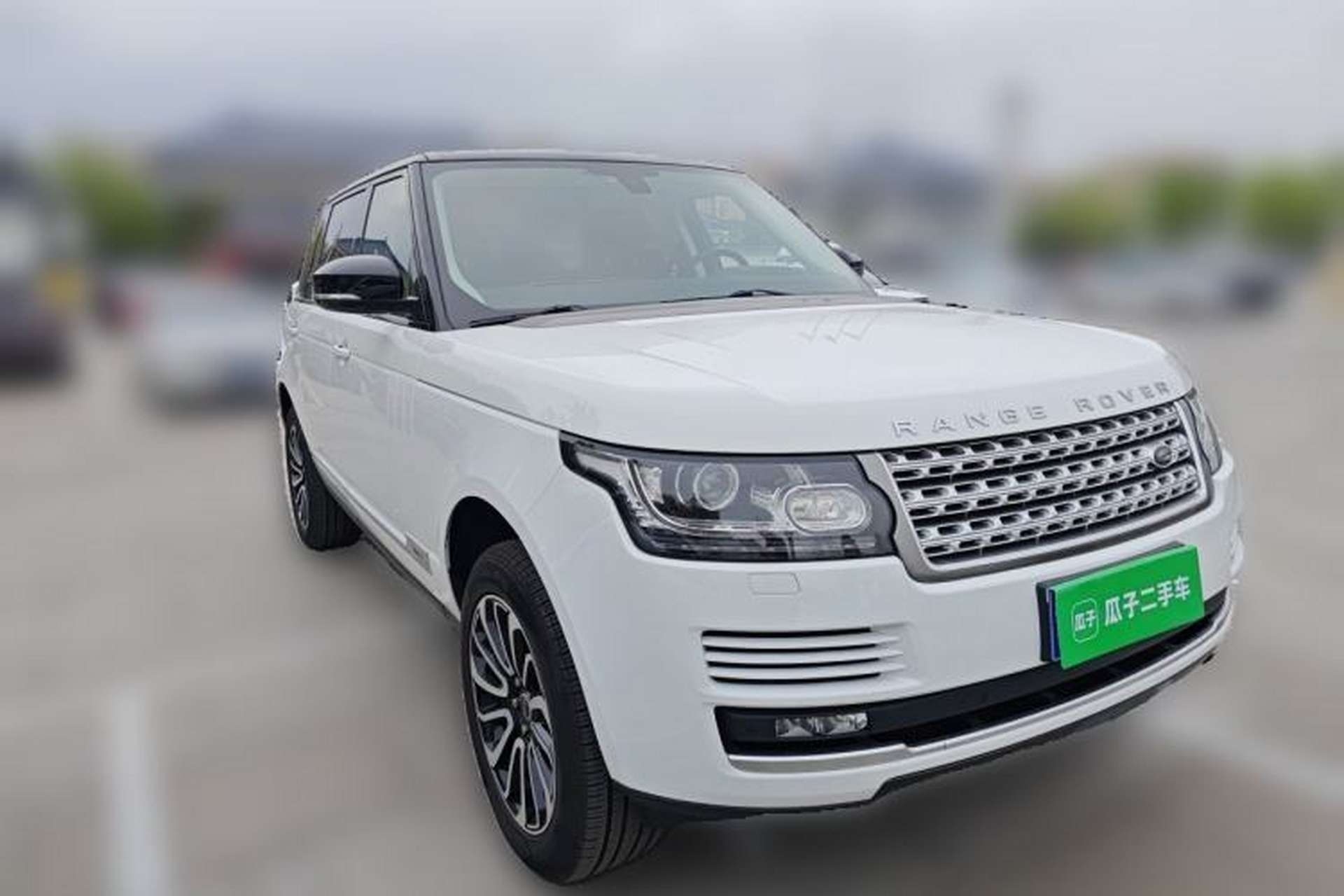 Used Land Rover Range 2016 3.0 SC V6 Vogue Extended Version Front Right 45 Deg