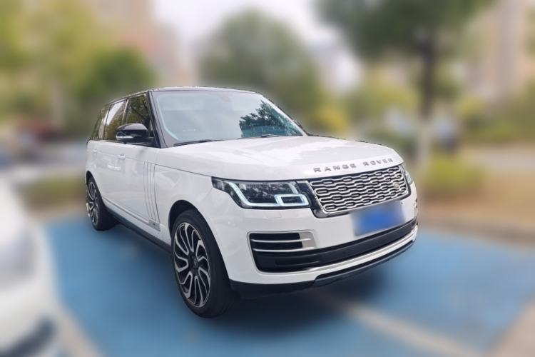 Used Land Rover Range 2016 3.0 SC V6 Vogue Extended Version Front Right 45 Deg