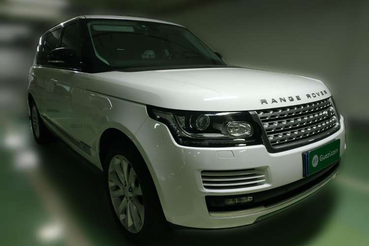 Used Land Rover Range 2016 3.0 SC V6 Vogue Extended Version Front Right 45 Deg