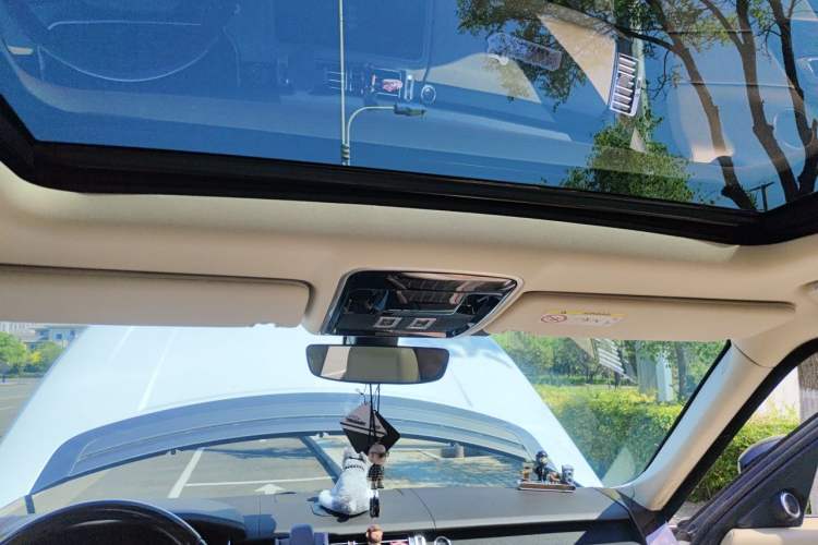 Used Land Rover Range  Headliner