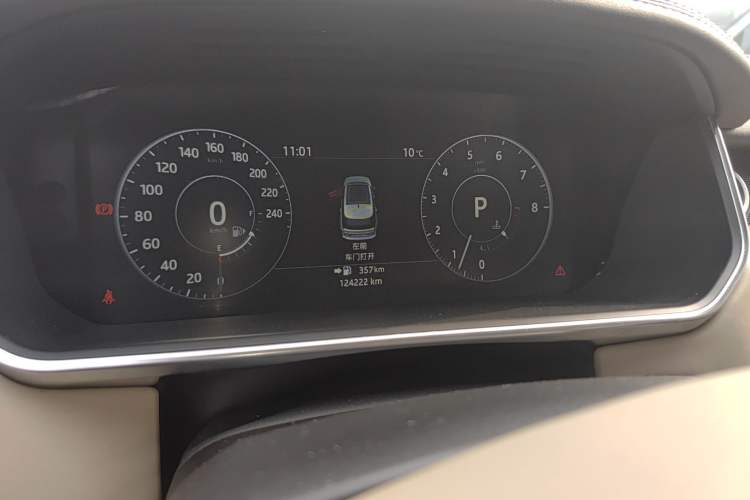 Used Land Rover Range 2016 3.0 SC V6 Vogue Extended Version Instrument Cluster