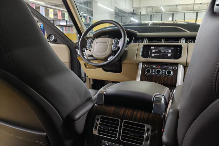 Used Land Rover Range 2016 3.0 SC V6 Vogue Interior 12