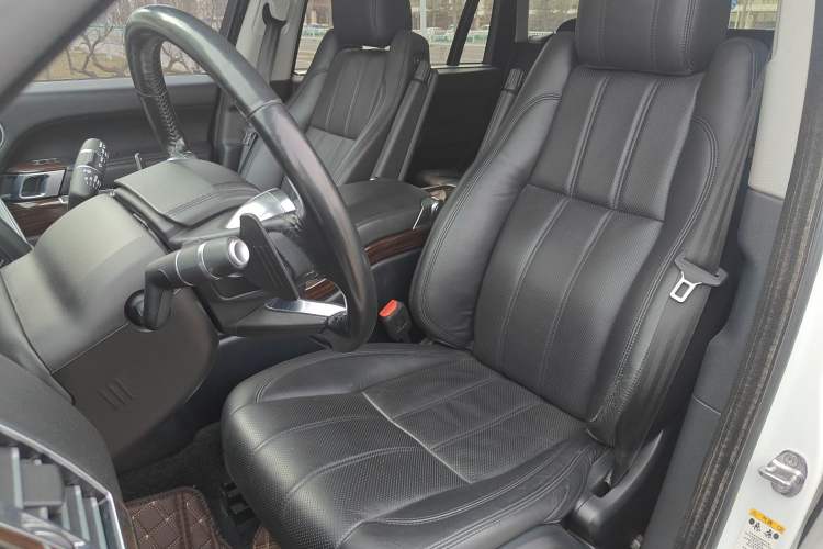 Used Land Rover Range 2016 3.0 SC V6 Vogue Extended Version Left Front Seat
