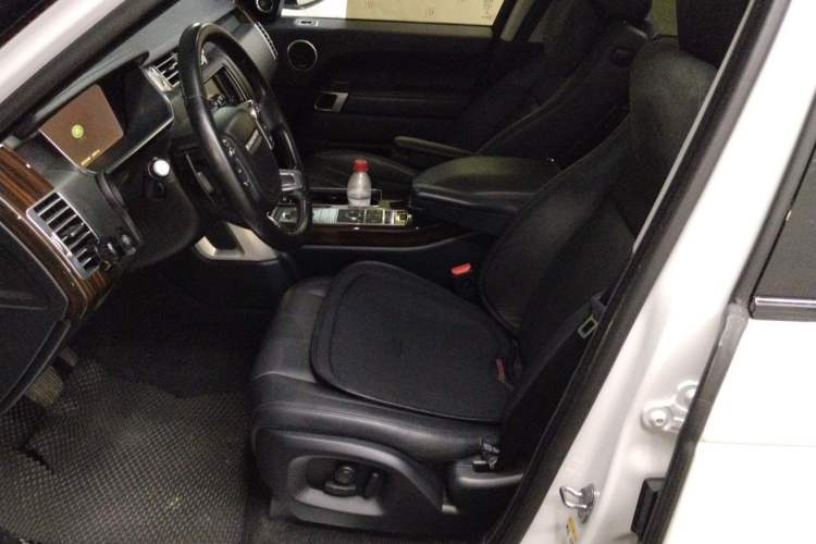 Used Land Rover Range 2016 3.0 SC V6 Vogue Left Front Seat