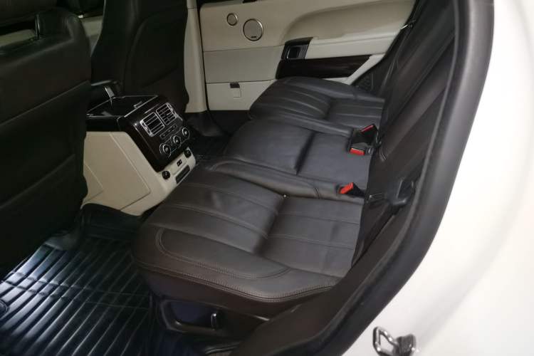 Used Land Rover Range 2016 3.0 SC V6 Vogue SE Long-Wheelbase Edition Left Rear Seat