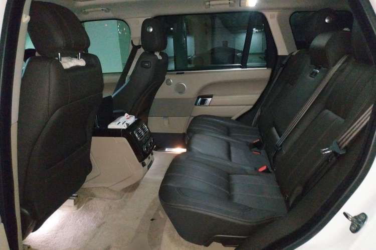 Used Land Rover Range 2016 3.0 SC V6 Vogue Extended Version Left Rear Seat