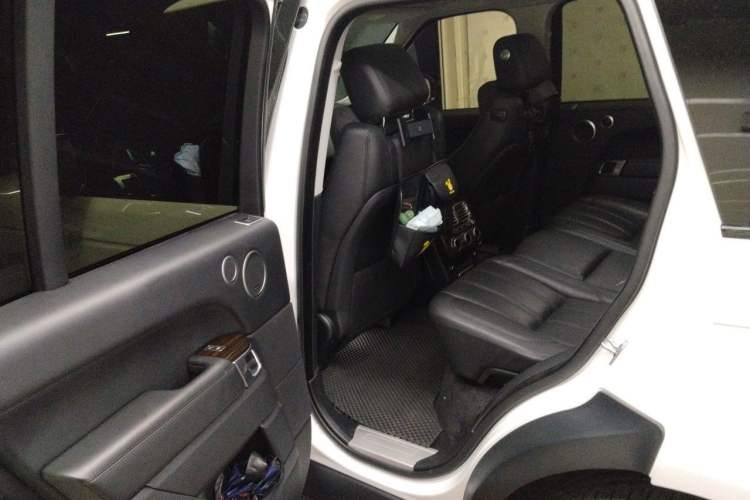 Used Land Rover Range 2016 3.0 SC V6 Vogue Left Rear Seat