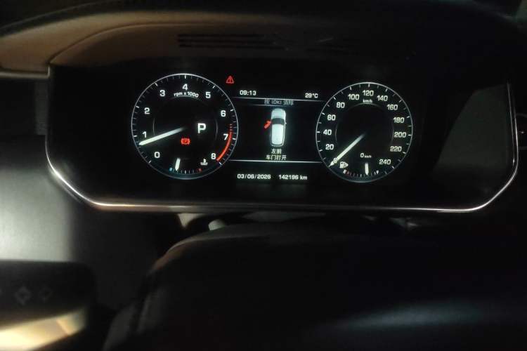 Used Land Rover Range  Odometer Close Up