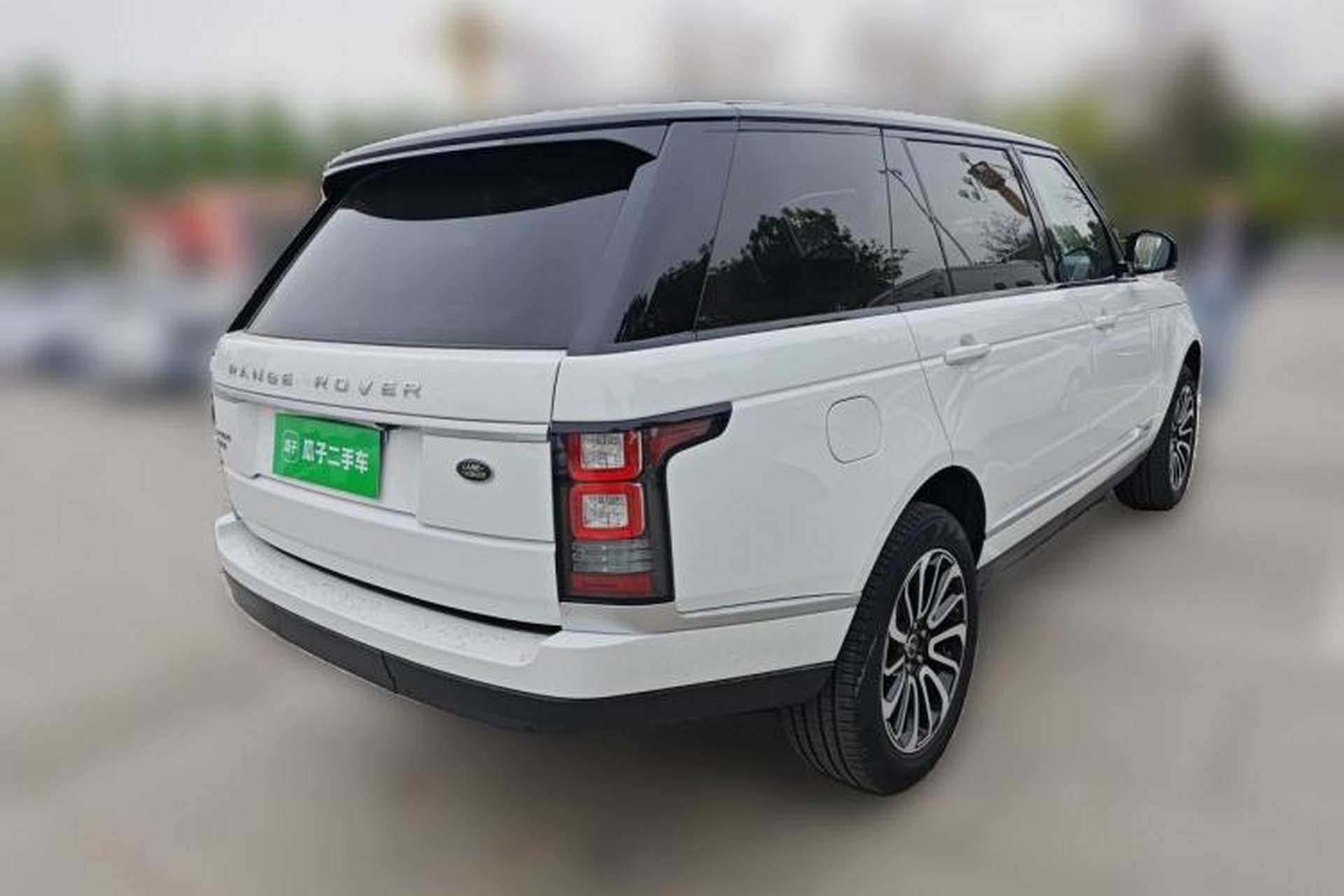 Used Land Rover Range 2016 3.0 SC V6 Vogue Extended Version Rear Right 45 Deg