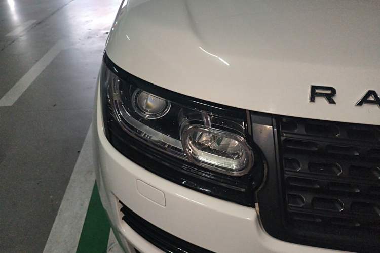 Used Land Rover Range 2016 3.0 SC V6 Vogue Right Front Headlight