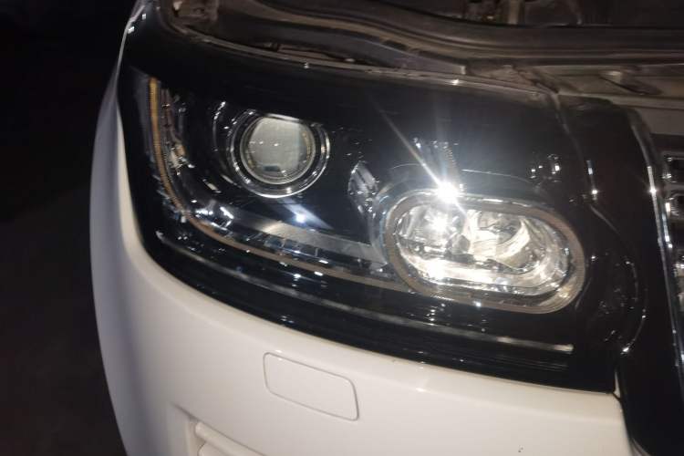 Used Land Rover Range  Right Front Headlight