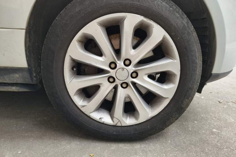 Used Land Rover Range 2016 3.0 SC V6 Vogue Extended Version Right Front Wheel Hub