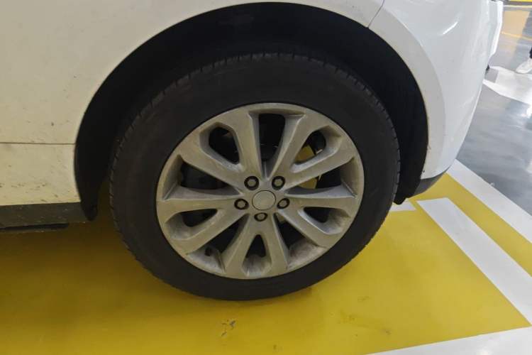 Used Land Rover Range  Right Front Wheel Hub