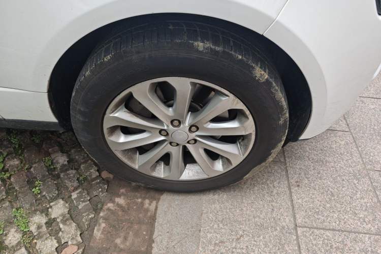Used Land Rover Range 2016 3.0 SC V6 Vogue Extended Version Right Front Wheel Hub