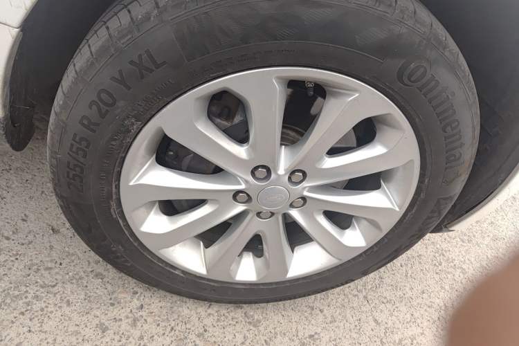 Used Land Rover Range 2016 3.0 SC V6 Vogue Extended Version Right Front Wheel Hub