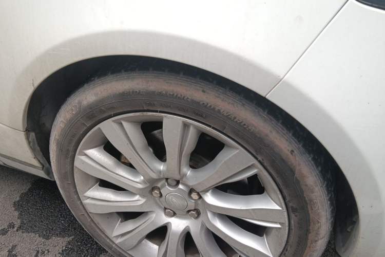 Used Land Rover Range  Right Front Wheel Hub