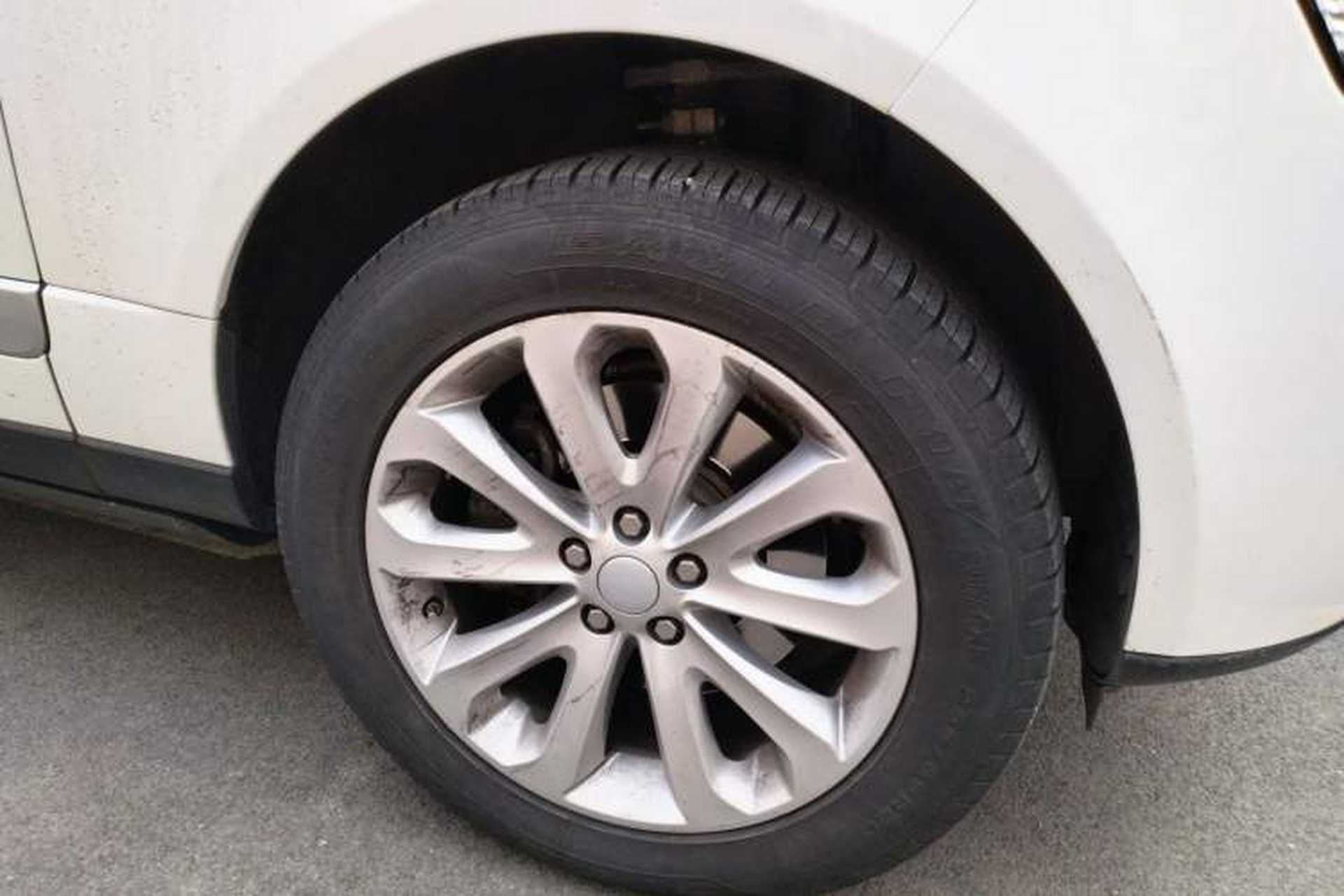 Used Land Rover Range 2016 3.0 SC V6 Vogue Right Front Wheel Hub