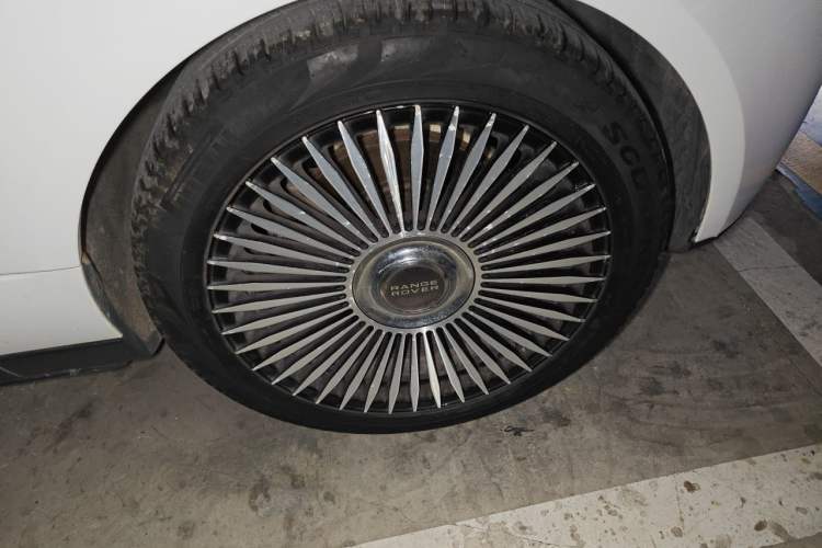 Used Land Rover Range 2016 3.0 SC V6 Vogue Right Front Wheel Hub