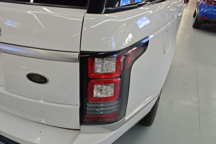 Used Land Rover Range 2016 5.0 SC V8 AB Prestige Extended Version Right Rear Taillight