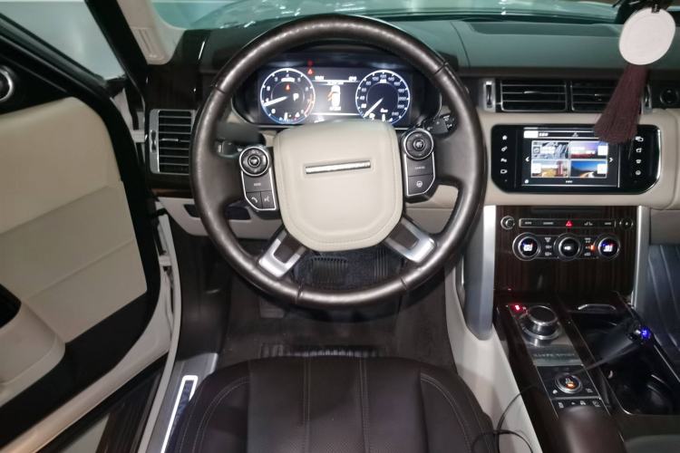 Used Land Rover Range 2016 3.0 SC V6 Vogue SE Long-Wheelbase Edition Steering Wheel