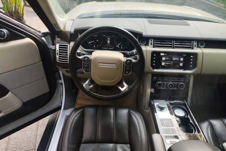 Used Land Rover Range 2016 3.0 SC V6 Vogue SE Long-Wheelbase Edition Steering Wheel