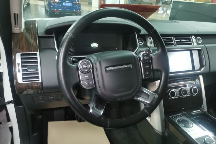Used Land Rover Range 2016 3.0 SC V6 Vogue Extended Version Steering Wheel