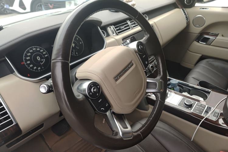 Used Land Rover Range 2016 3.0 SC V6 Vogue Extended Version Steering Wheel