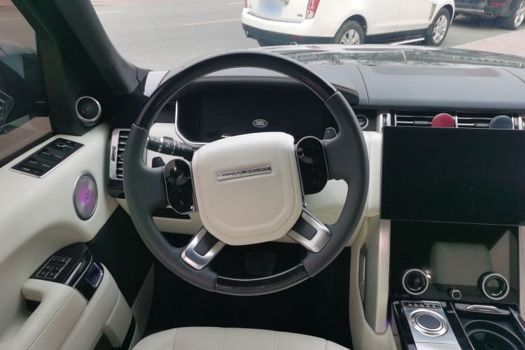 Used Land Rover Range 2016 3.0 SC V6 Vogue Extended Version Steering Wheel