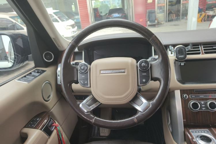 Used Land Rover Range 2016 3.0 SC V6 Vogue Extended Version Steering Wheel
