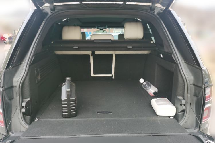 Used Land Rover Range 2016 3.0 SC V6 Vogue Extended Version Trunk