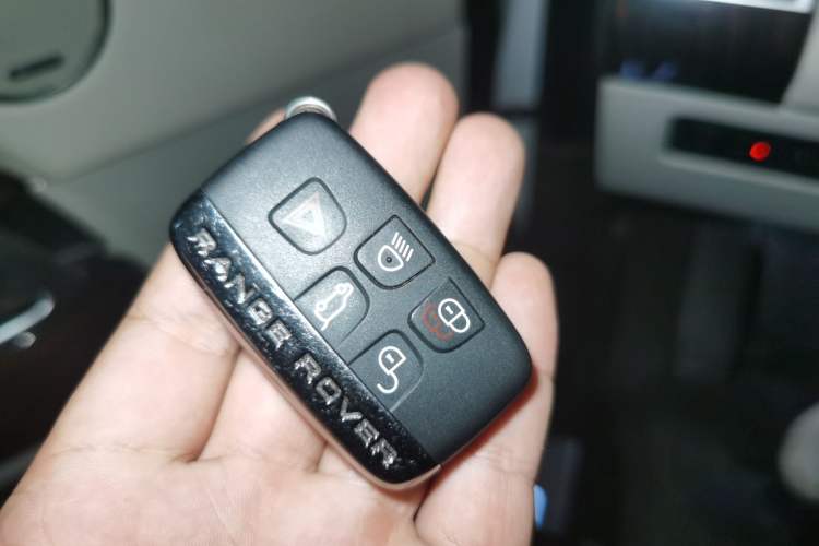 Used Land Rover Range 2016 3.0 SC V6 Vogue SE Long-Wheelbase Edition Vehicle Key