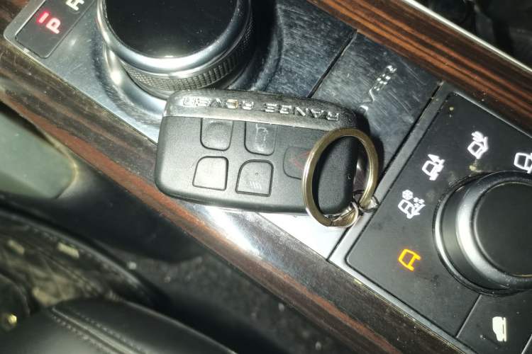 Used Land Rover Range 2016 3.0 SC V6 Vogue Vehicle Key