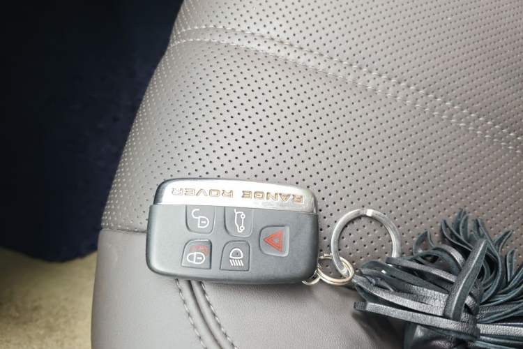 Used Land Rover Range 2016 3.0 SC V6 Vogue Vehicle Key