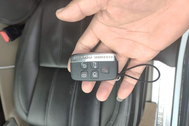 Used Land Rover Range 2016 3.0 SC V6 Vogue Extended Version Vehicle Key