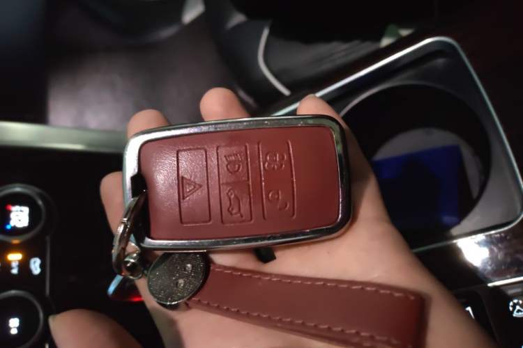 Used Land Rover Range 2016 3.0 SC V6 Vogue Extended Version Vehicle Key
