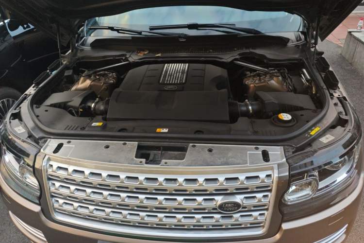 Used Land Rover Range 2016 3.0 SC V6 Vogue SE Long-Wheelbase Edition Engine Bay