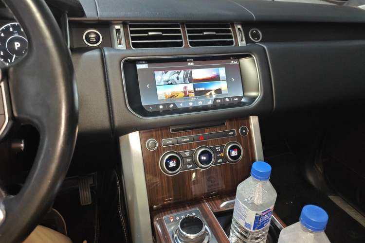 Used Land Rover Range  Audio And AC Panel