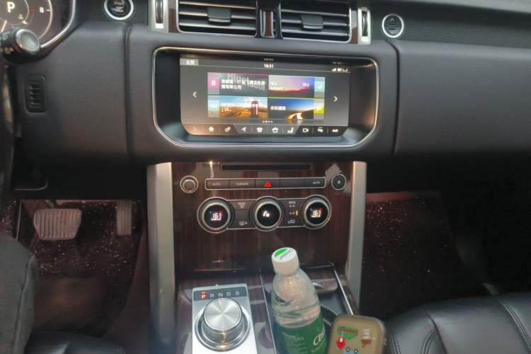Used Land Rover Range  Audio And AC Panel