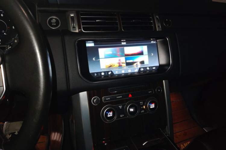 Used Land Rover Range  Audio And AC Panel