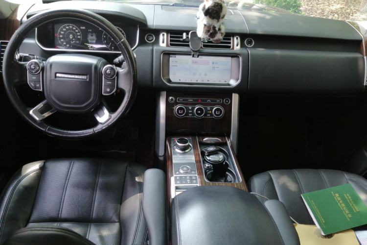 Used Land Rover Range 2017 3.0 SC V6 Vogue SE Long-Wheelbase Edition Center Console