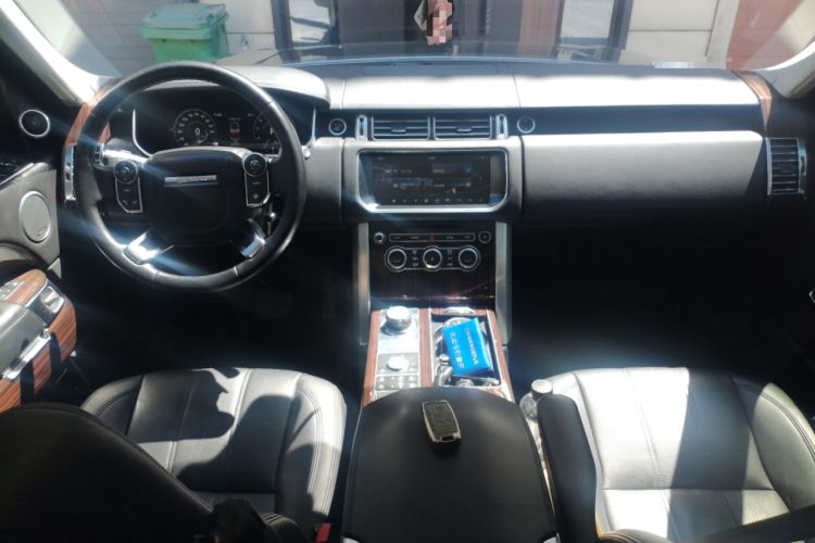 Used Land Rover Range 2017 3.0 SC V6 Vogue SE Long-Wheelbase Edition Center Console
