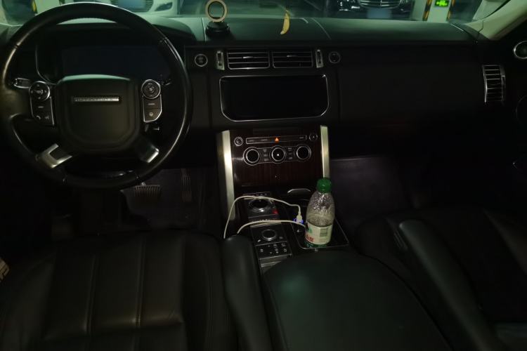 Used Land Rover Range 2017 3.0 SC V6 Vogue Center Console