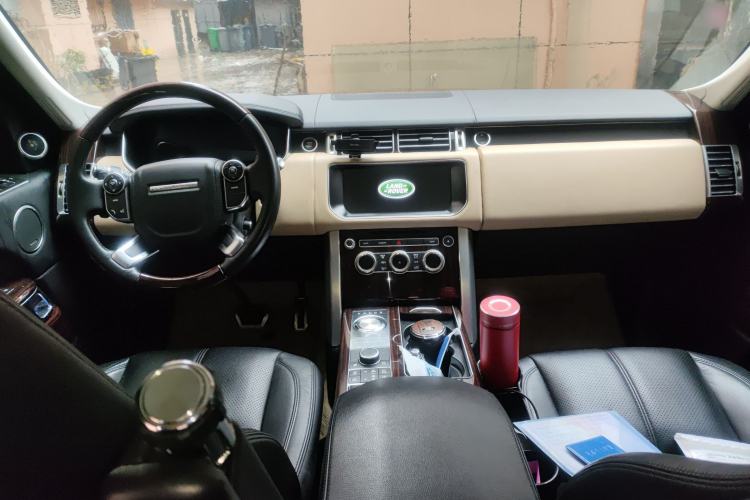 Used Land Rover Range 2017 3.0 SC V6 Vogue Center Console