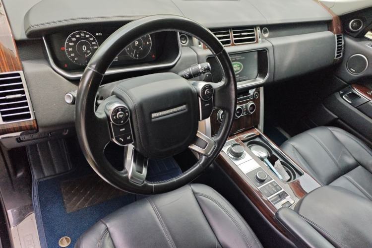Used Land Rover Range 2017 3.0 SC V6 Vogue Center Console