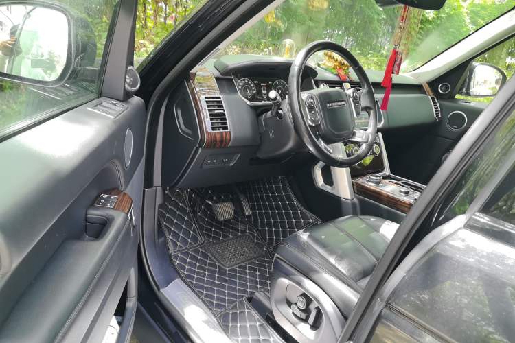 Used Land Rover Range 2017 3.0 SC V6 Vogue Driver Seat